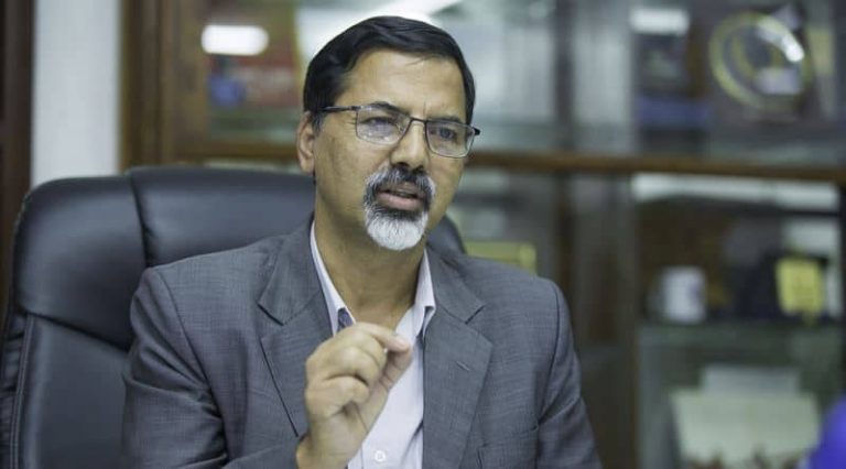 स्रोत साधनको उचित व्यवस्थापन हुँदा मुलुकले गरिबी व्यहोरिरहेको छ : अर्थमन्त्री शर्मा