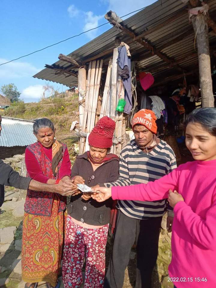 क्षेत्रीको पहलमा घतानेद्वारा जन्मदिनको अवसरमा पर्वतका विपन्न तथा अशक्तलाई आर्थिक सहयोग !