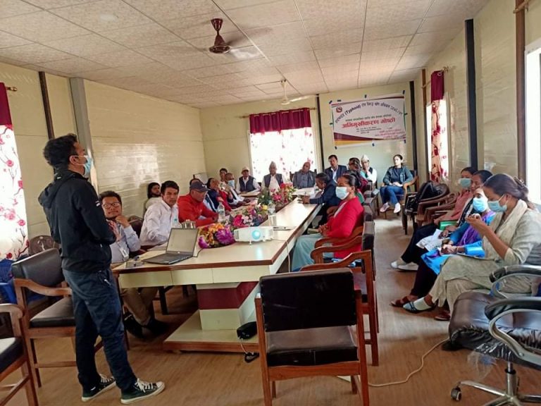 फलेवासमा टाइफाइड रोग विरुद्ध खोप अभियान सम्बन्धि नगर स्तरीय अभिमुखिकरण कार्यक्रम सम्पन्न ।