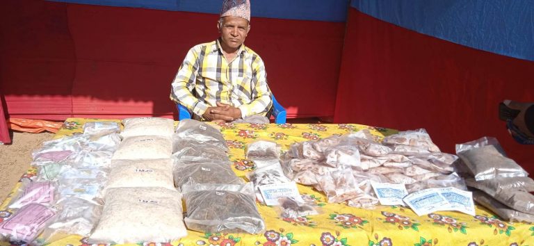 पर्वत महोत्सवमा स्थानीय उत्पादनको बिक्री तथा प्रदर्शन (फोटो फिचर)