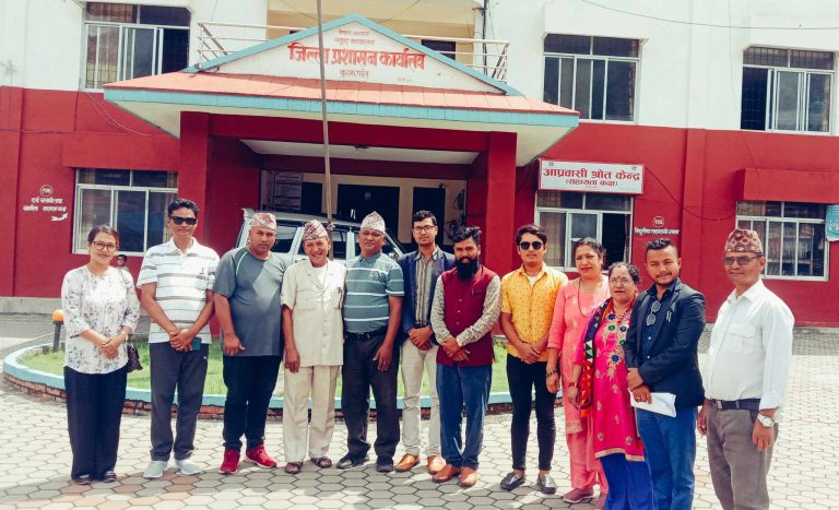 बझाङ घटना: घर भत्काएर जातीय विभेद गर्नेलाई कारबाहीको माग गर्दै पर्वतका दलित संगठनहरुद्वारा प्रधानमन्त्रीलाई ज्ञापनपत्र