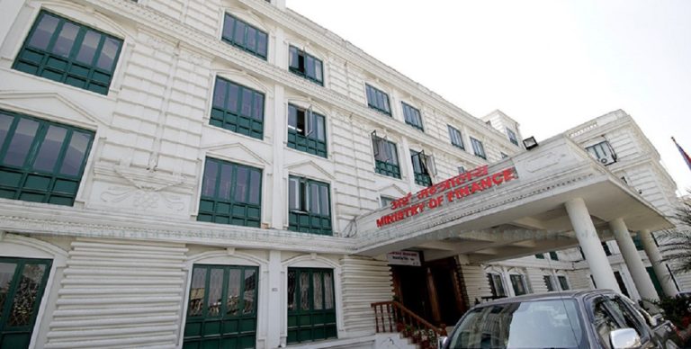 पाँच महिनामा सरकारको खर्च आम्दानीभन्दा ६९ अर्ब बढी