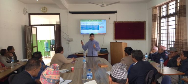 पर्वतमा पाठेघरको मुखको क्यान्सर विरुद्ध किशोरीहरुलाई एच.पि.भी खोप लगाइदै