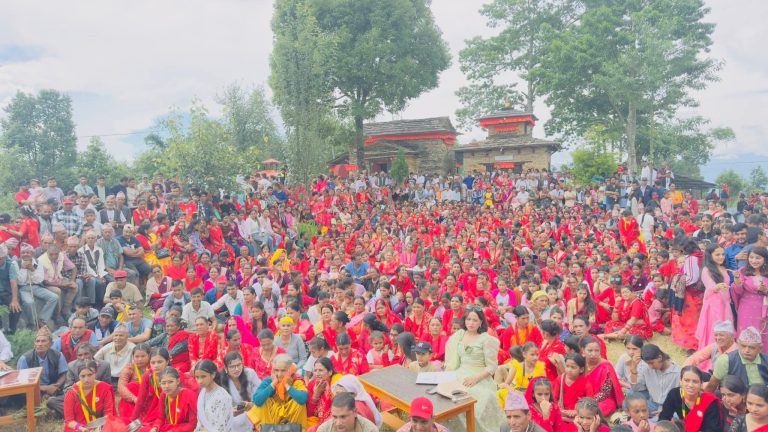 ठुलीपोखरी बाटुलेचौरमा तिज मेला सम्पन्न, तीज गीत प्रतियोगितामा ग्रामीण आमा समुह प्रथम