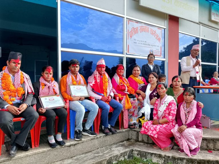 सगरमाथा आरोही पर्वतका पिसिलाई जन्मगाउँमा बाजागाजासहित सम्मान