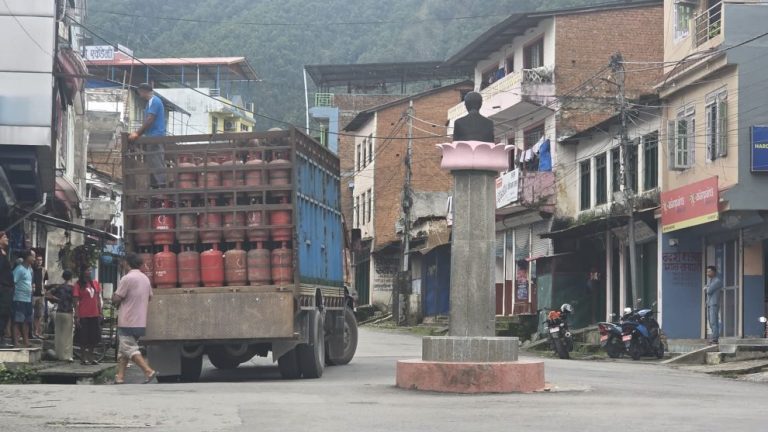 कुश्मामा मागको एक चौथाइ मात्रै एलपी ग्यासको आपूर्ति,उपभोक्ता मर्कामा