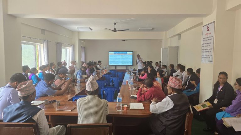 फलेवास नगरपालिकाको गत आर्थिक वर्ष २०८२-०८३ को वार्षिक प्रगति समीक्षा गोष्ठी सम्पन्न